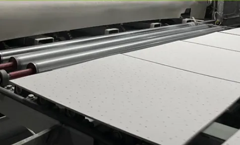 Панели из волокнистых потолков для современных интерьеров и эффективной акустики