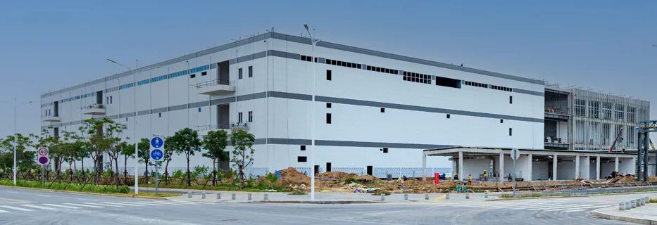 Deckeninstallation und Zugangsschacht für die Sanitärtechnik gestalten