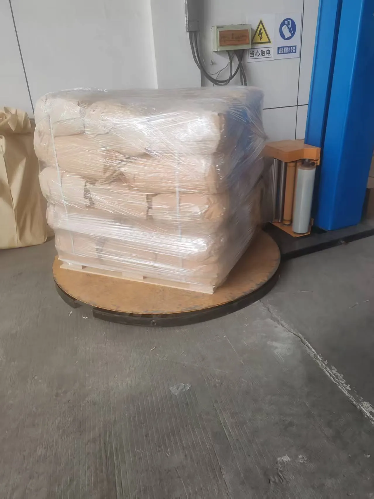 Key Points of Isoflurane Application in Anesthesia of Large Animals Such as Horses and Cows