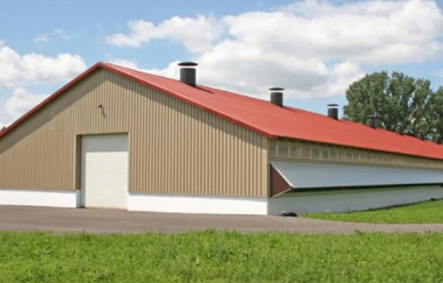 Steel Frame Factory with Insulated Roof Panels