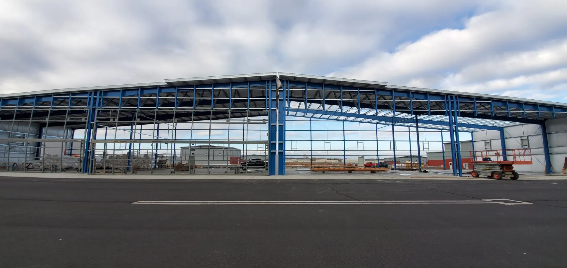 steel hangar 11.webp2