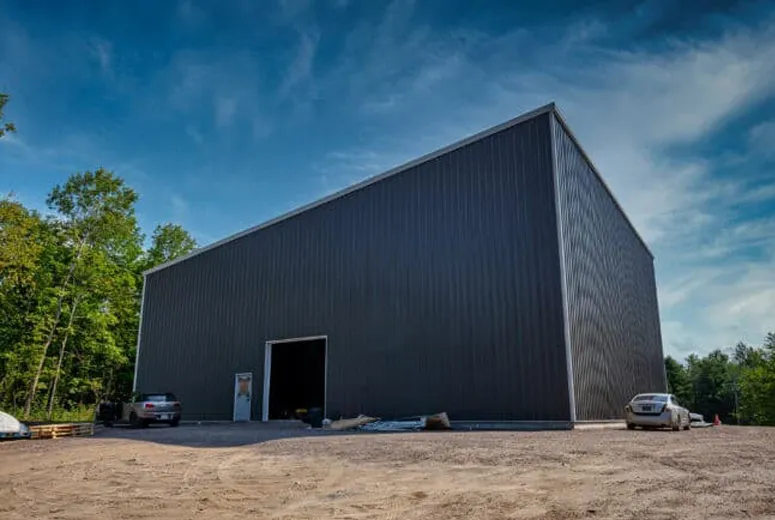 Modern Prefabricated Metal Warehouses for Efficient Storage Solutions and Cost Savings