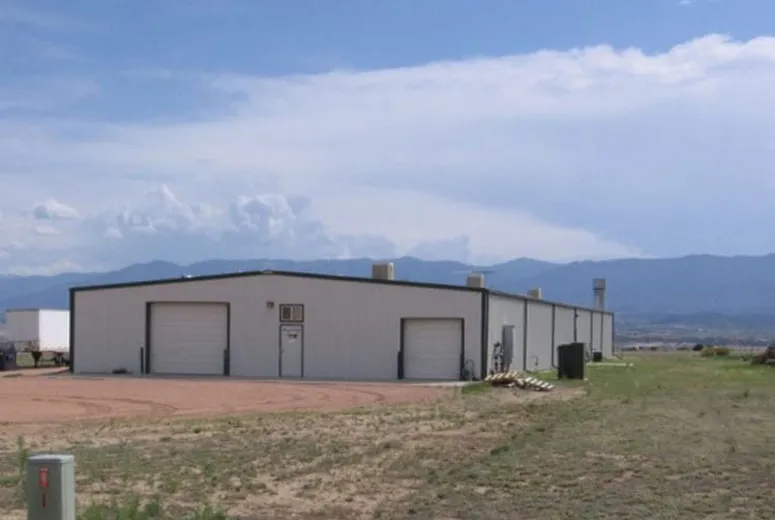 Metal Workshop Garage for Creative DIY Projects and Custom Fabrication