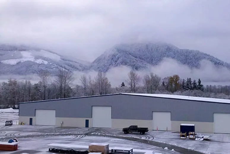 steel portal frame warehouse