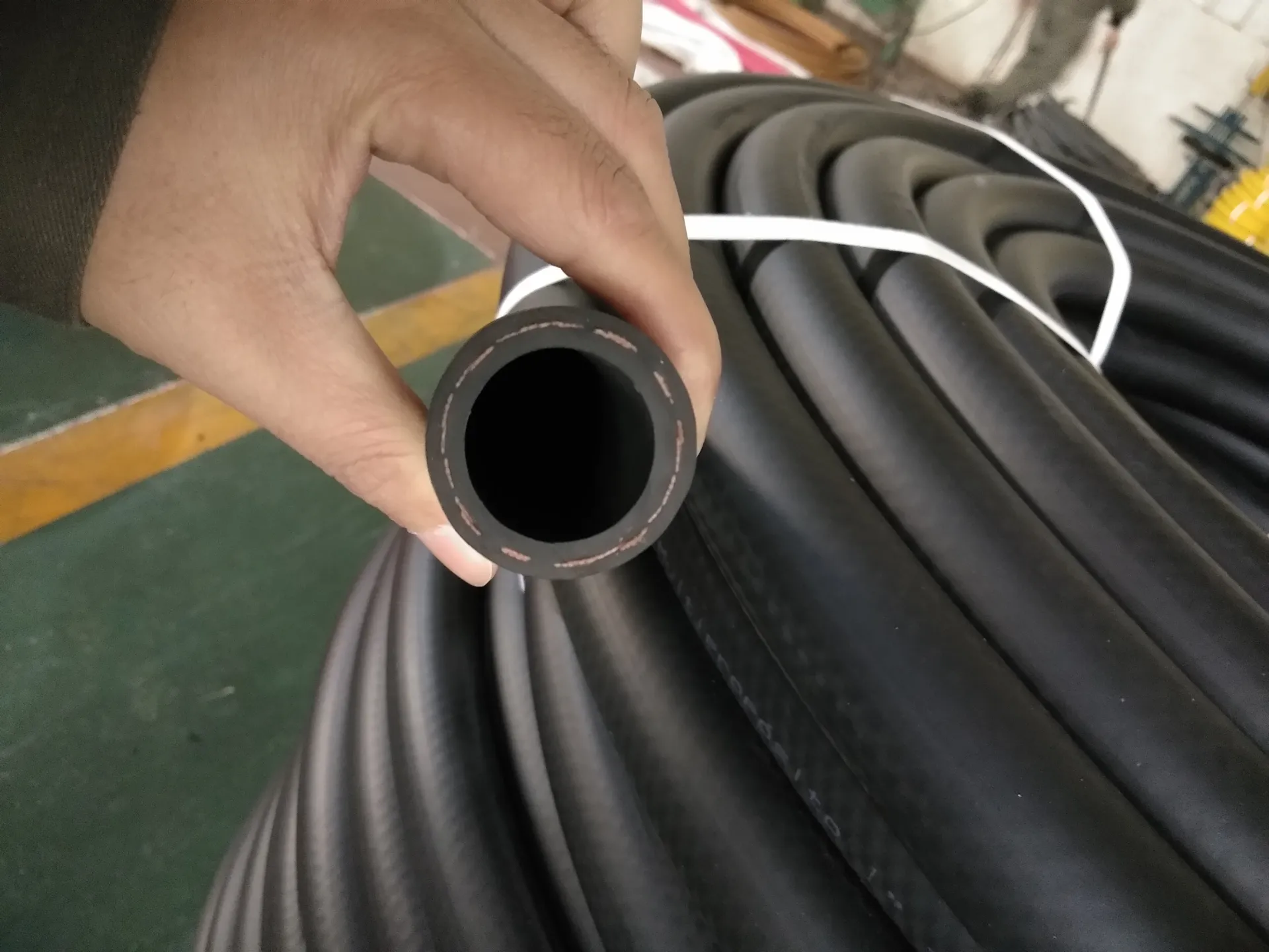 oil delivery hose