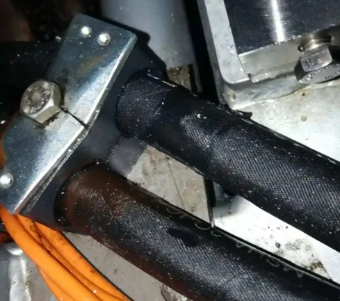 How and when to replace hydraulic hoses