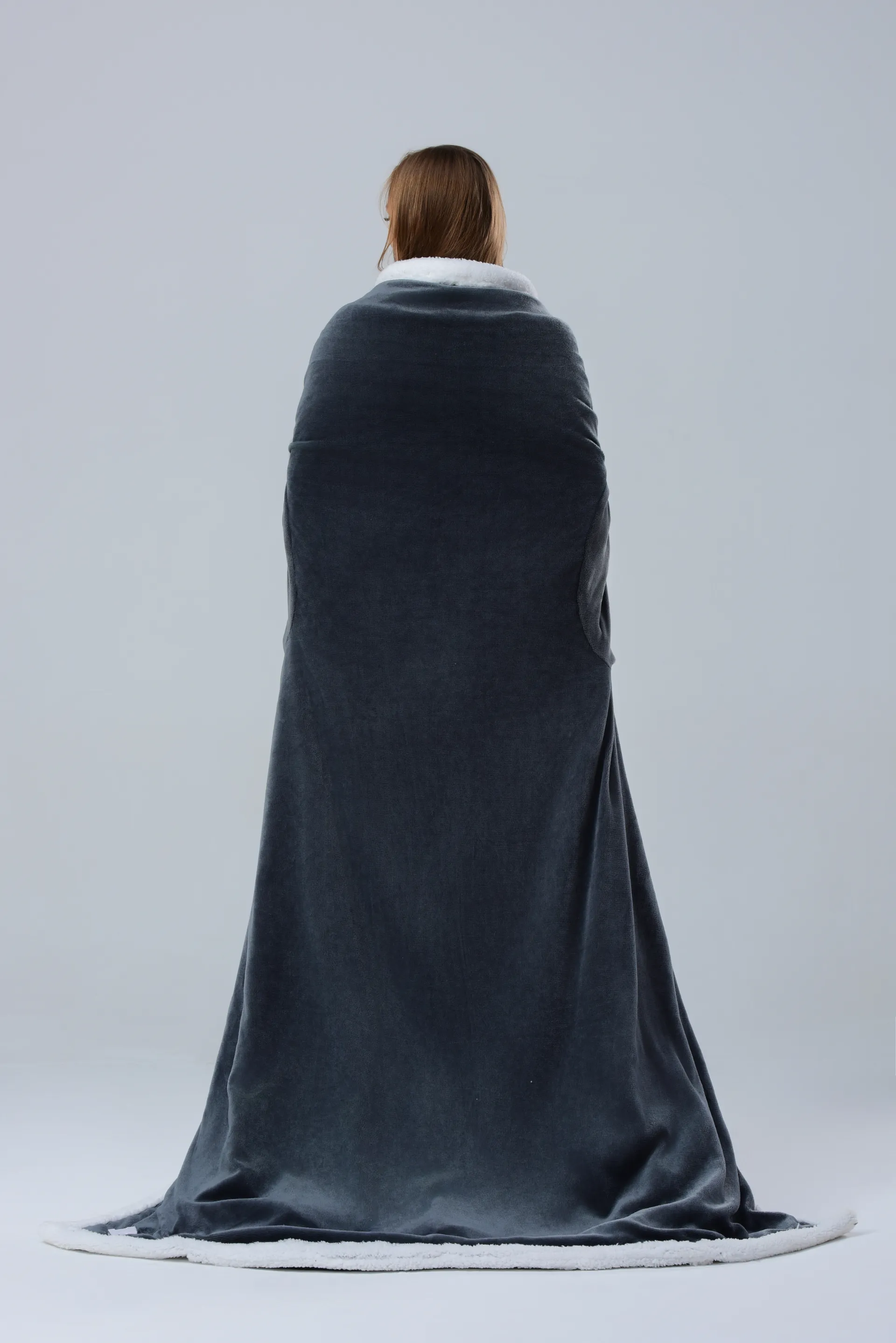 Application of electric blanket in cold winter