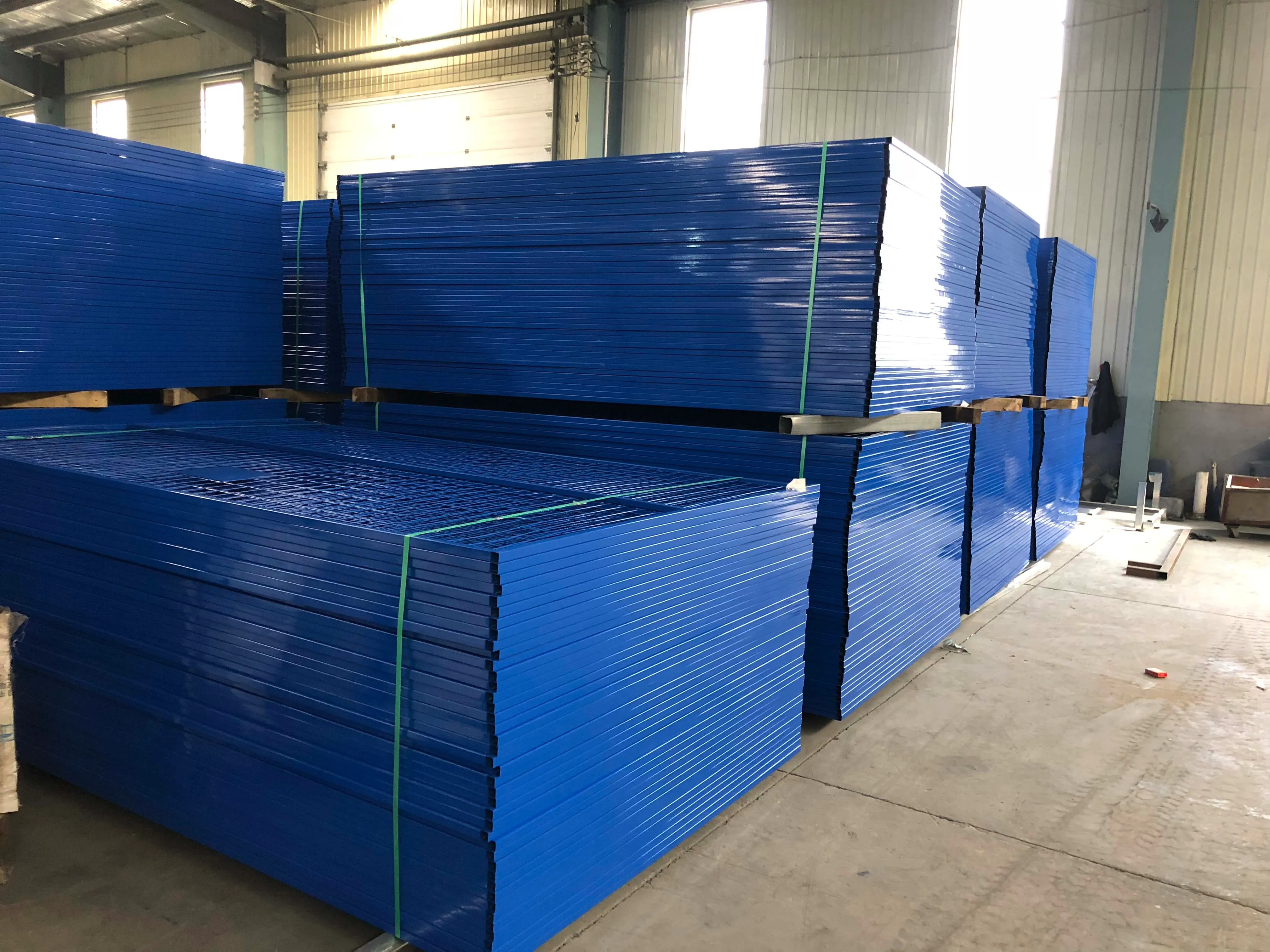 outdoor temporary gate