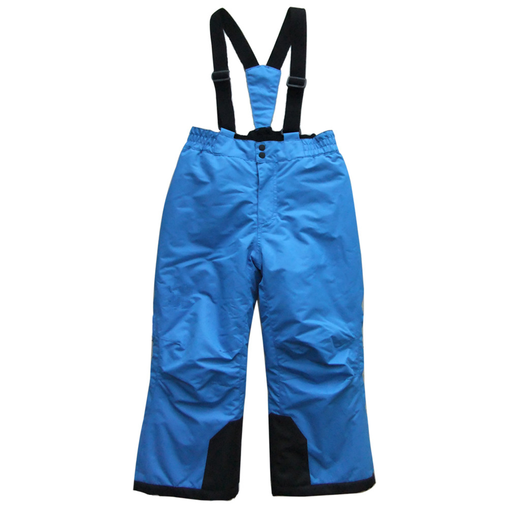 Trendy Women's Camouflage Apparel for Stylish Outdoor Adventures