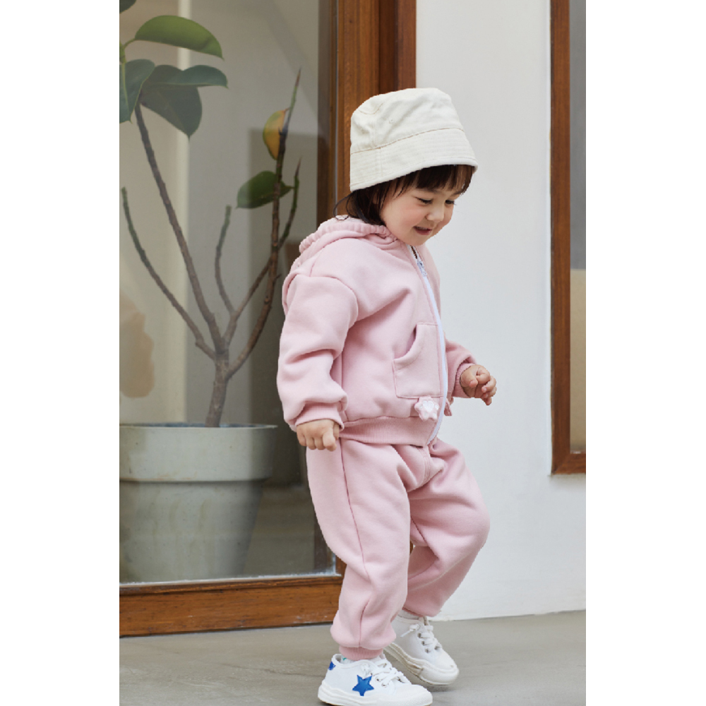 Comfortable Baby Winter Jacket & Coat: Warm, Cozy Wear for Infants.