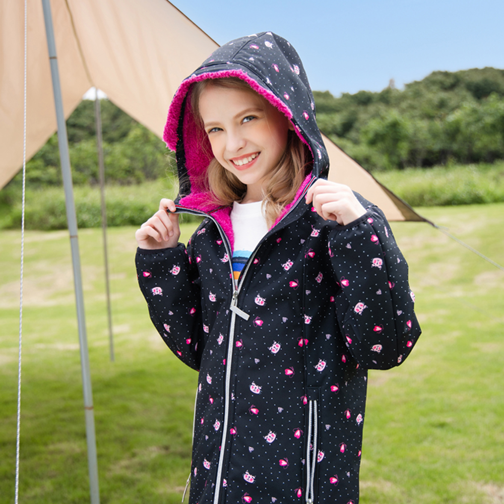 Why Choose a Girl Jacket: Warm, Waterproof, Stylish?