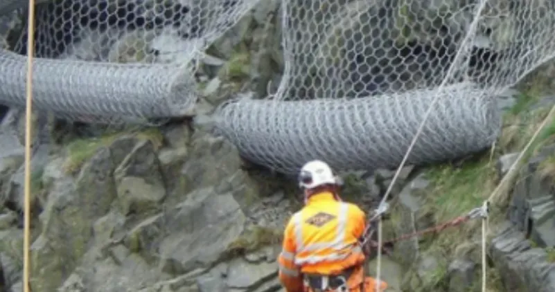 Durable Metal Wire Hangers for Efficient Clothing Storage and Organization Durable Metal Wire Hangers for Efficient Clothing Storage and Organization