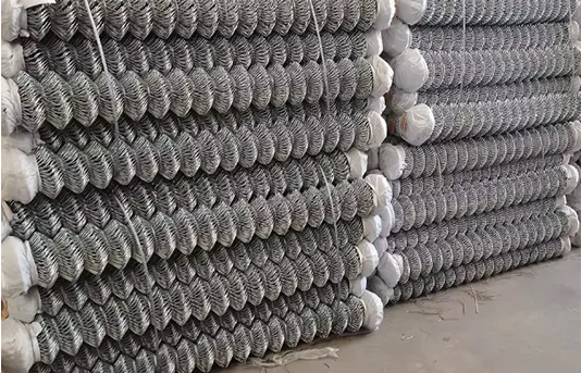 Sustainable Alternatives to Dry Cleaner Wire Hangers for Your Wardrobe Organization