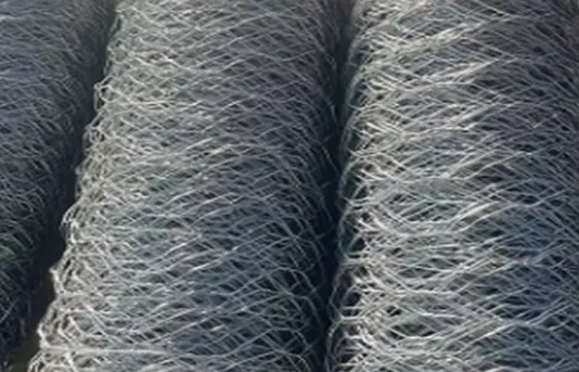 Exploring the Benefits and Applications of Razor Wire Fencing for Security and Safety