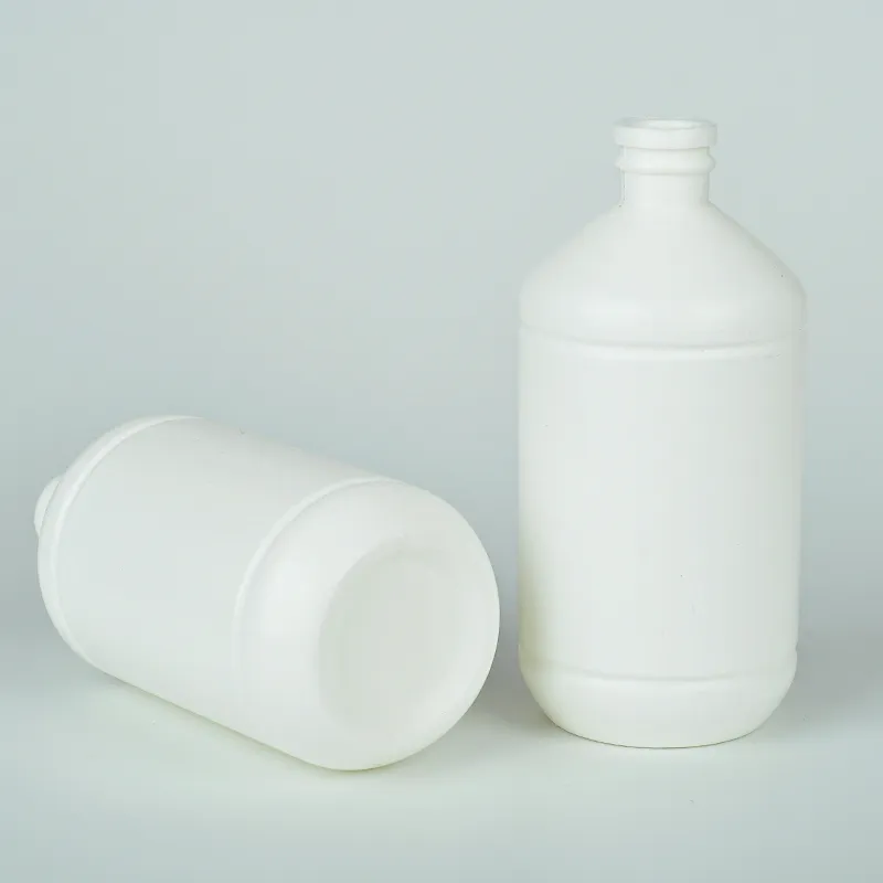 Versatile Spray Bottle for Efficient Application of Reagents and Other Liquids Versatile Spray Bottle for Efficient Application of Reagents and Other Liquids