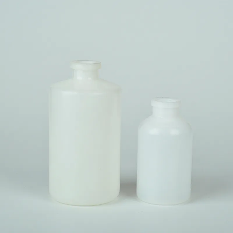 Compact Oil Dropper for Precise Dispensing and Easy Application in Small Bottles