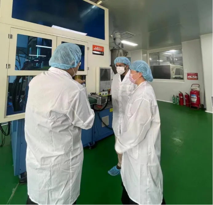 Essential Tips for Choosing Travel-Friendly Medication Containers for Your Next Journey