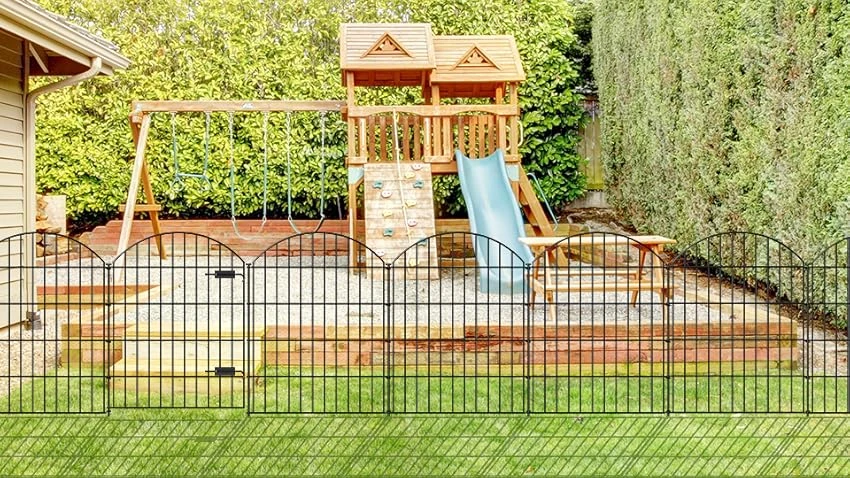 Choosing the Right Fence Panels: Decorative and Barrier Options