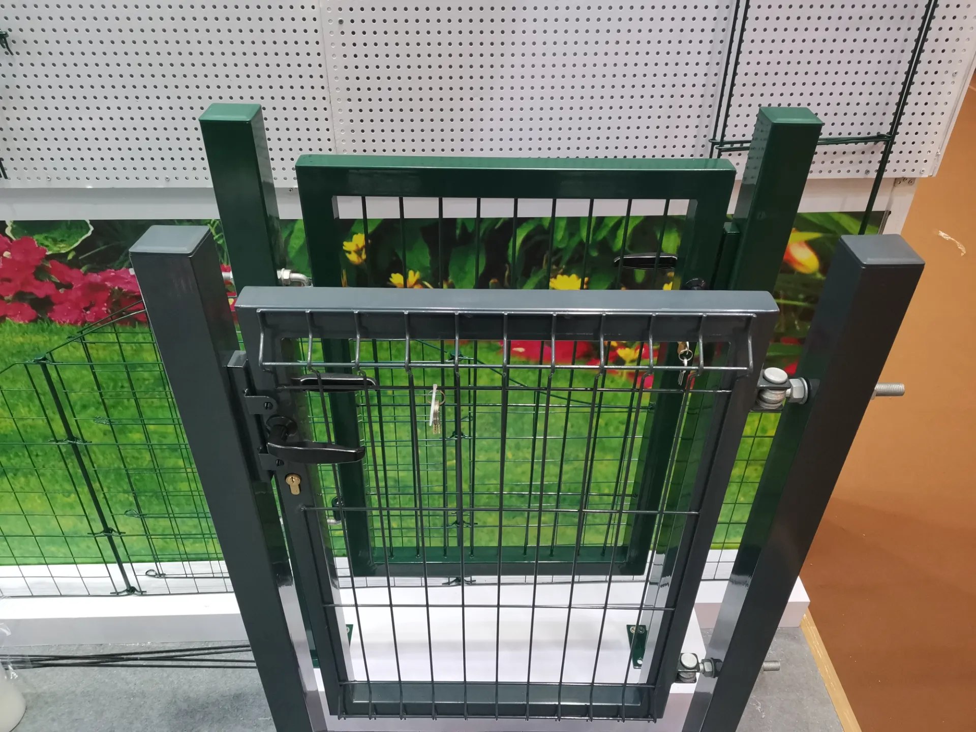 fence post for chain link fence