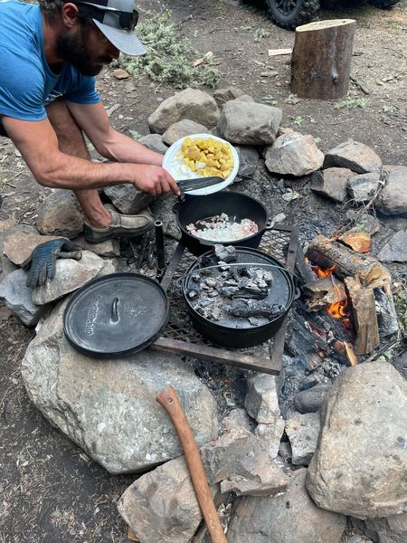 Woods Heritage Cast Iron Camping Cook Set with Crate – Durable Outdoor Cooking