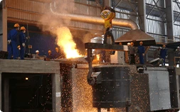 13-inch cast iron skillet with cover for versatile cooking and enhanced heat retention