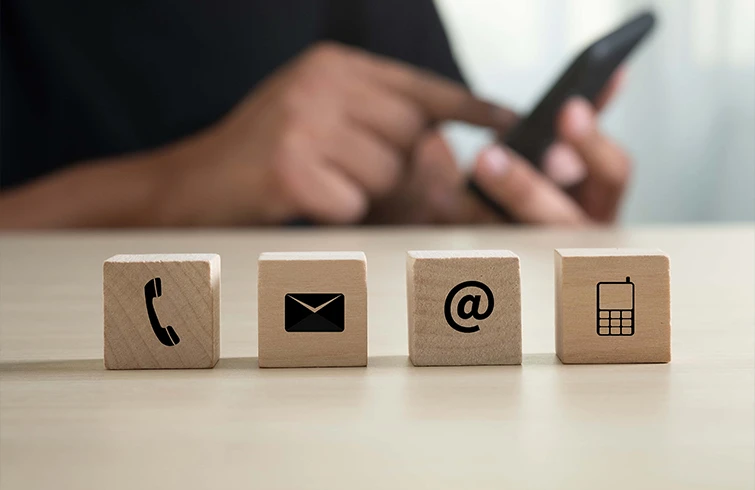 Pentola a pareti spesse con coperchio ermetico per una cucina ideale Pentola a pareti spesse con coperchio ermetico per una cucina ideale