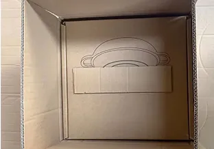 cast iron pot with handle and lid