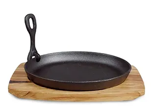 9 inch cast iron skillet with lid