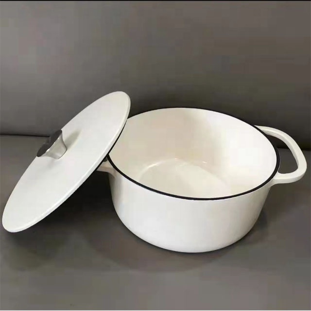 Made In Cookware Dutch Oven: Cast Iron & Enamel Versatility