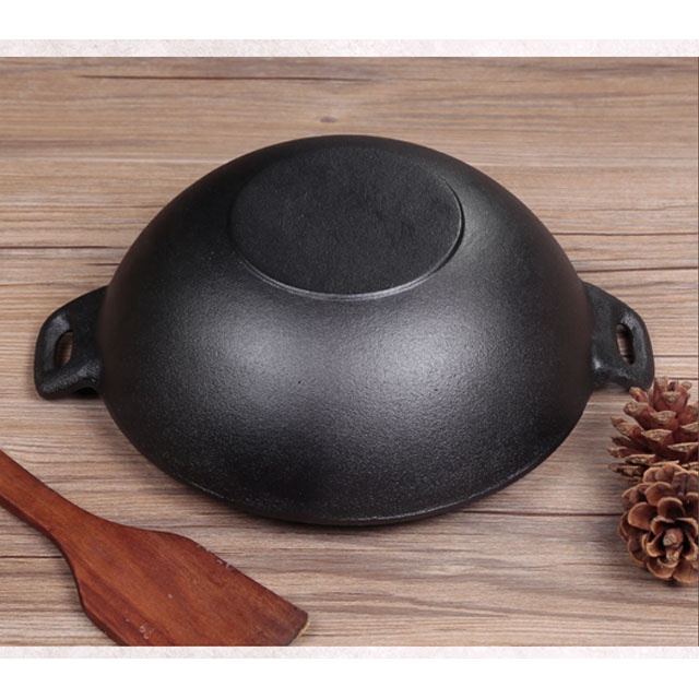 Traditional Chinese Wok in Cast Iron: Nonstick—Worth It?