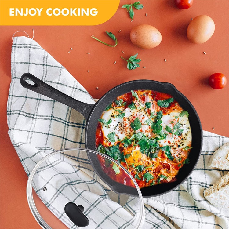 Expert Tips: Seasoning Cast Iron for Lasting, Non-Stick Cookware