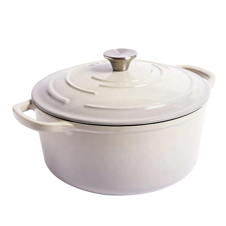 Exploring the Versatility and Benefits of a 12-Quart Dutch Oven for Your Kitchen