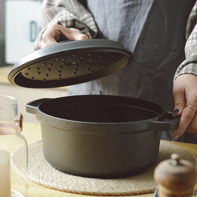 Dutch Oven Pot with Lid: Cast Iron & More for Perfect Cooking