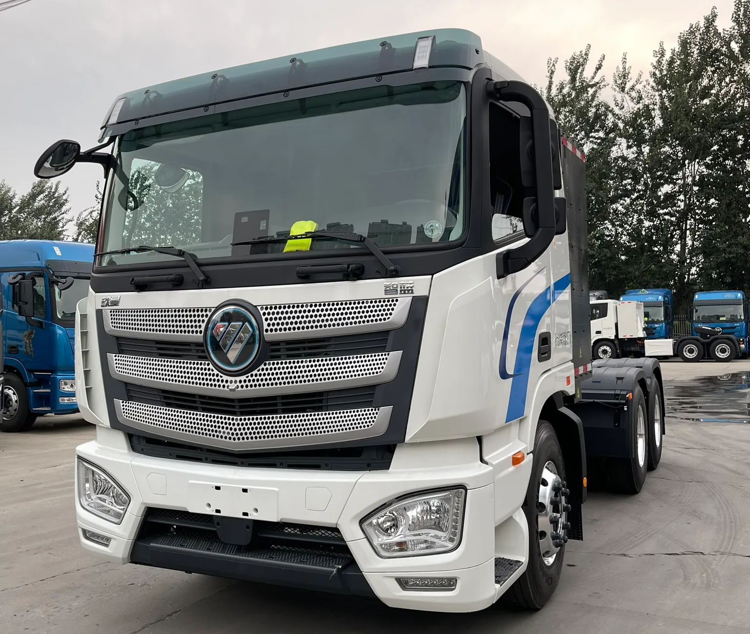 FOTON AUMAN EST 6x4 Flat cab Standard Floor FOTON AUMAN EST 6x4 Flat cab Standard Floor