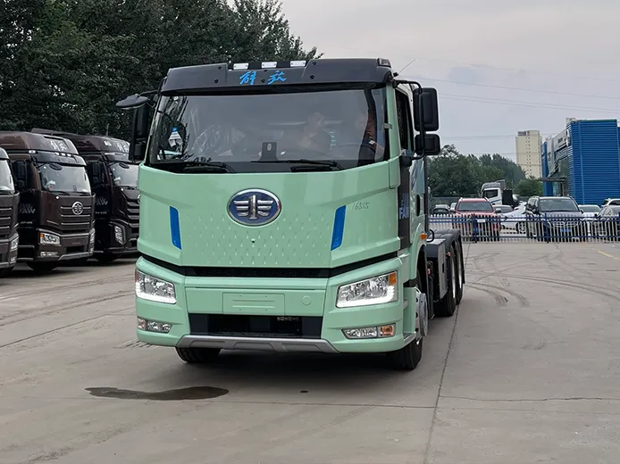 FAW J6L 6x4 Electric Tractor Truck (Flat Roof) FAW J6L 6x4 Electric Tractor Truck (Flat Roof)