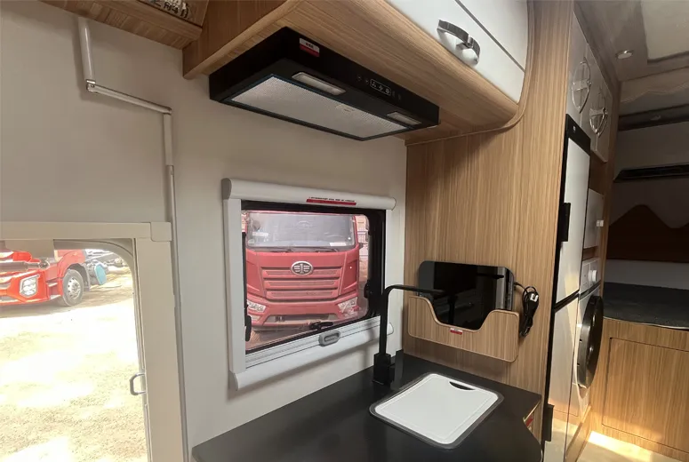 JAW OULU Plug-in Hybrid RV