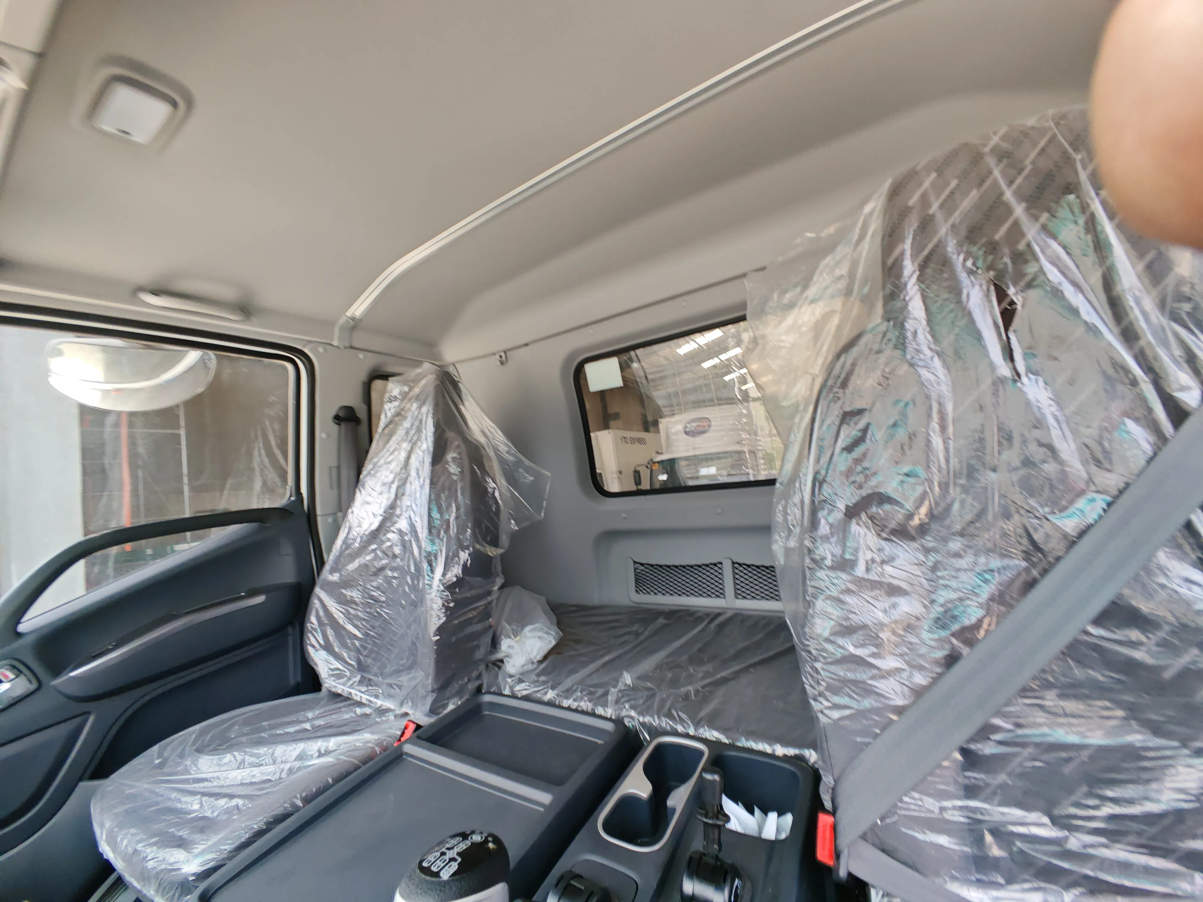 6 luksusajoneuvoa 6 luksusajoneuvoa