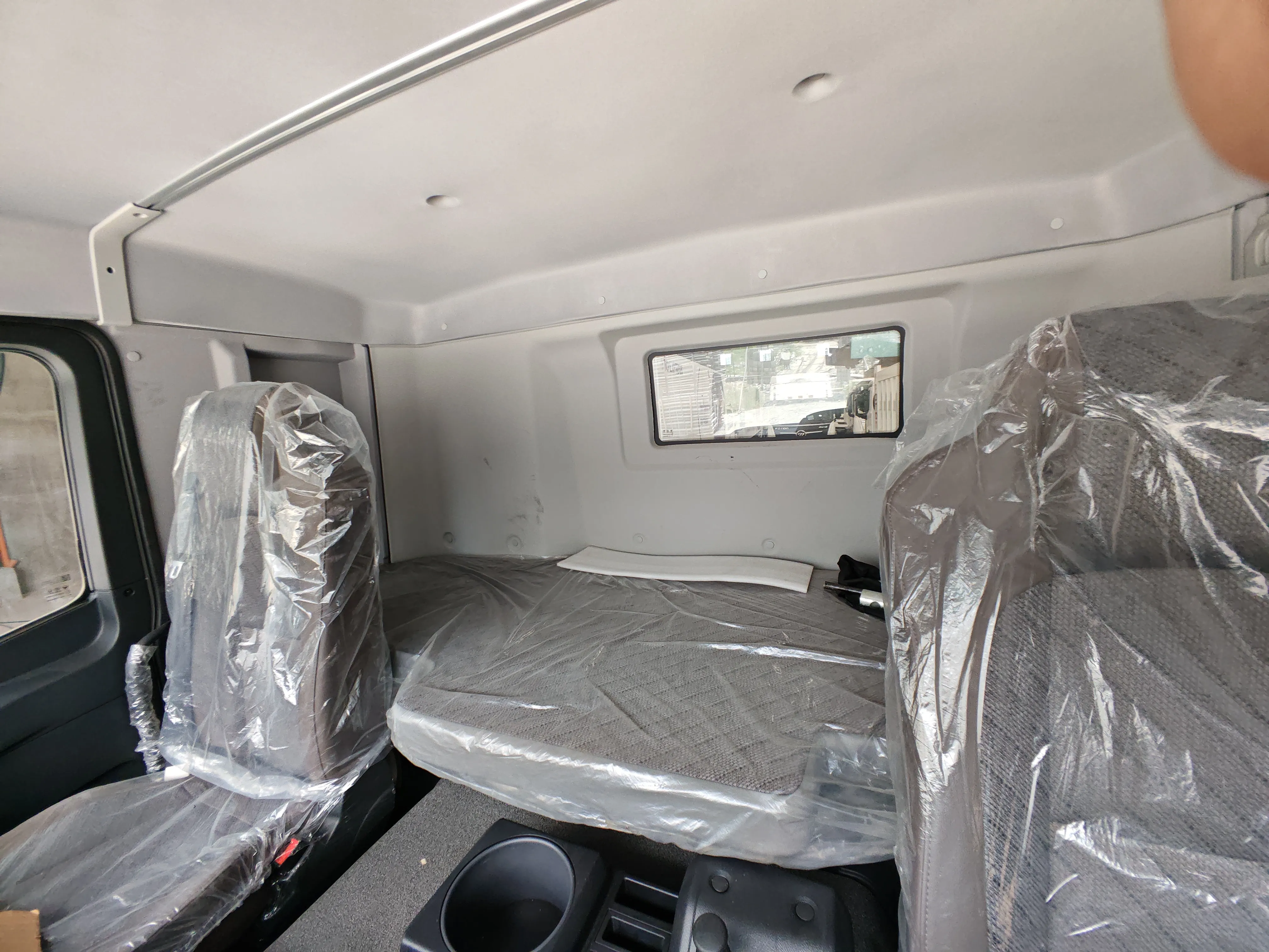 FOTON AUMAN GTL-E 6X4 Tractor Truck