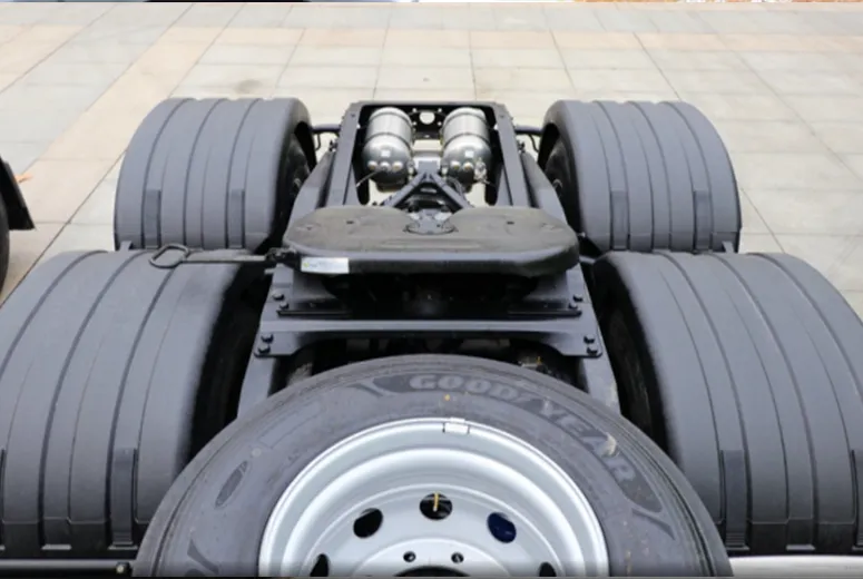 SHACMAN X6000 6*4 680HP Tractor Truck High Roof