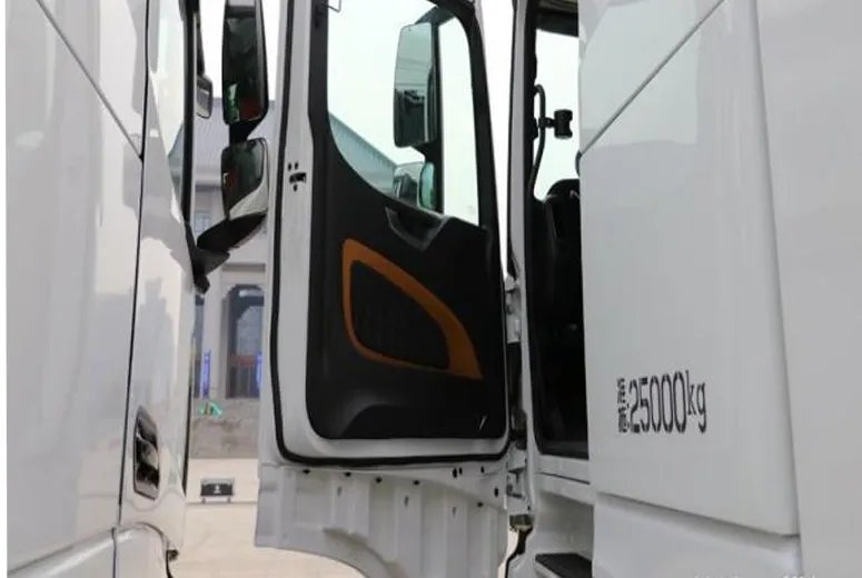 SHACMAN X6000 4*2 560HP Tractor Truck High Roof SHACMAN X6000 4*2 560HP Tractor Truck High Roof