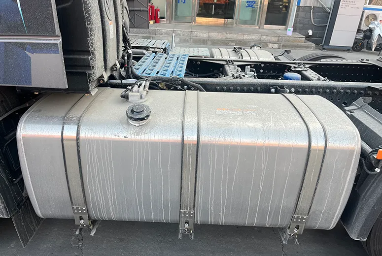 FOTON AUMAN Star Wing GTL 580HP Tractor Truck