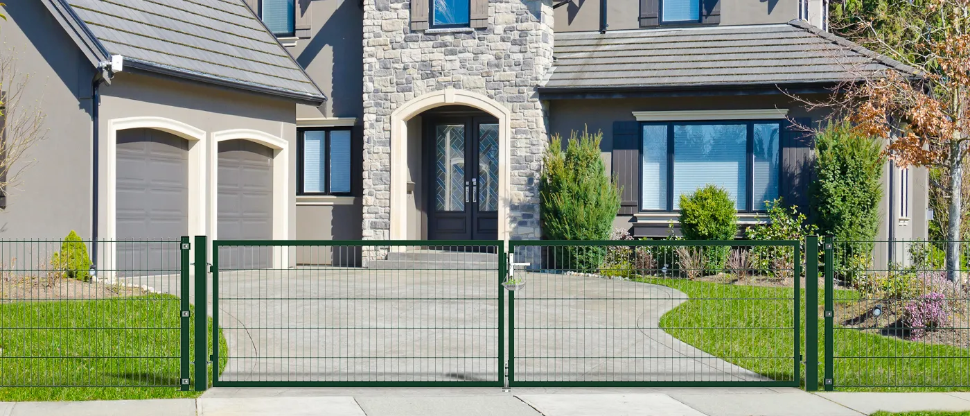6/5/6 2D MESH FENCING GARDEN GATES WIDTH 400CM & HEIGHT 100CM GREEN & GREY SQUARE POST & FRAME