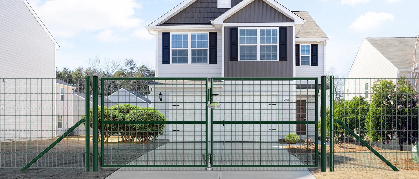 COMPOSITE FENCING GATE WIDTH 300CM & HEIGHT 125CM GREEN & GREY SQUARE POST & FRAME