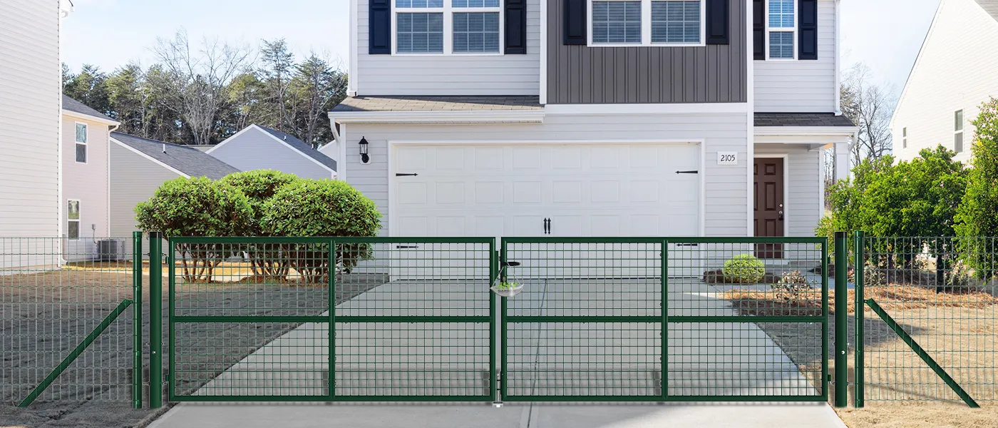 COMPOSITE FENCING GATE WIDTH 400CM & HEIGHT 100CM GREEN & GREY SQUARE POST & FRAME