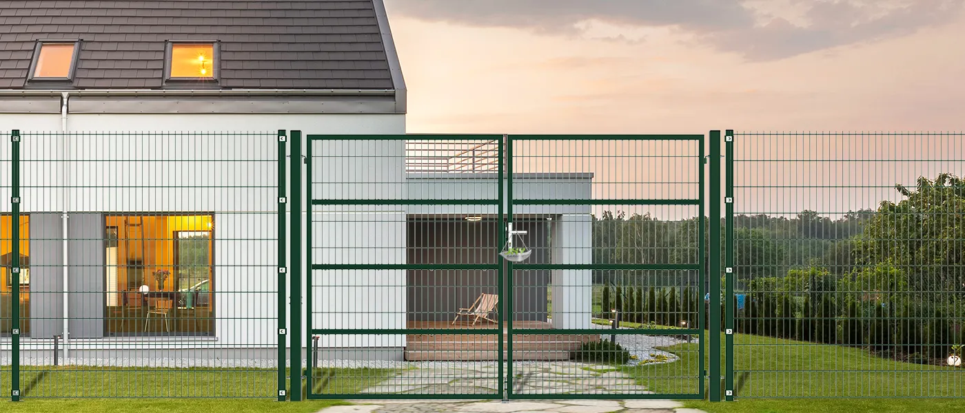 COMPOSITE WIRE MESH GARDEN GATE WIDTH 300CM & HEIGHT 200CM GREEN & GREY SQUARE POST & FRAME