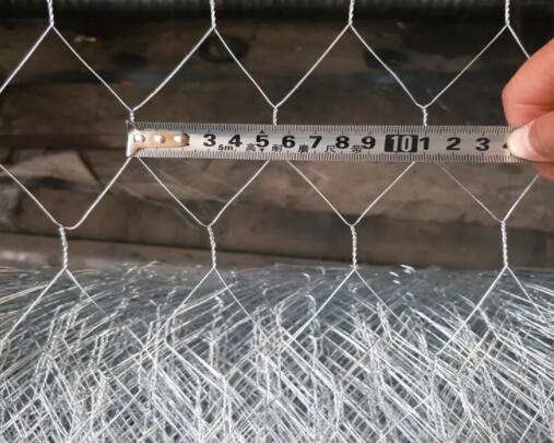 Plastic coated hexagonal mesh