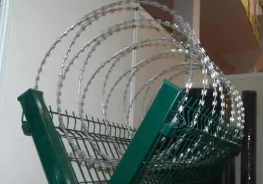 The choice and use of the barbed rope column