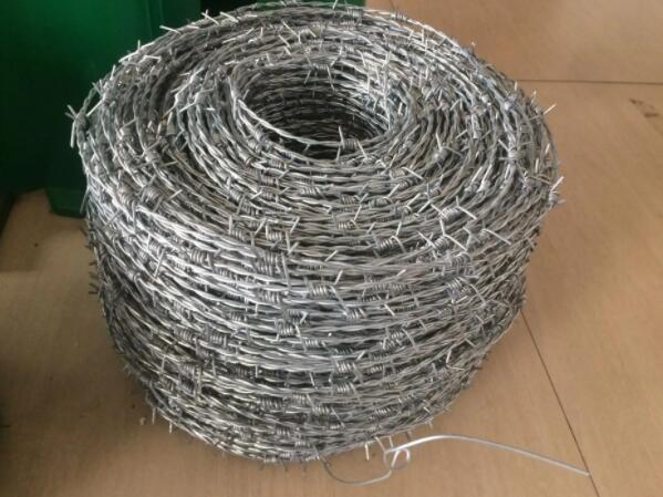 The size of the length of the barbed rope used