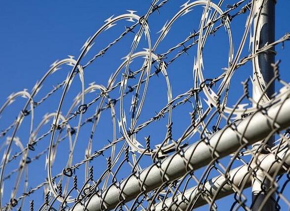 High-Quality Aluminum Screens and Windows | Durable & Stylish Solutions