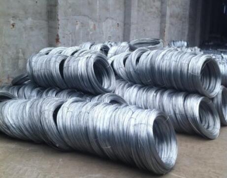 Exploring the Benefits and Features of Chain Link Fencing for Your Property